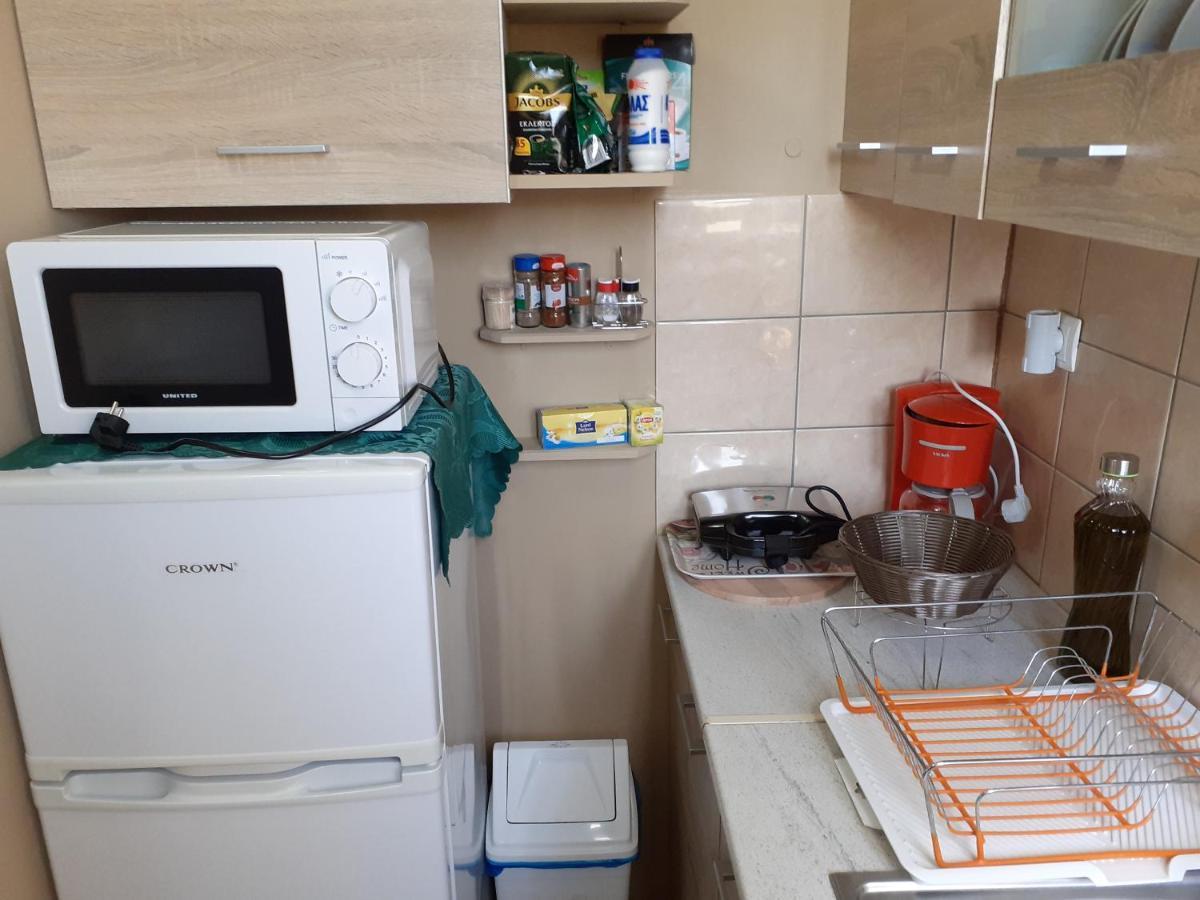 Top Floor On Villa, 3' From Center, By The Sea! Host Is Efi Kwsta Preveza Esterno foto