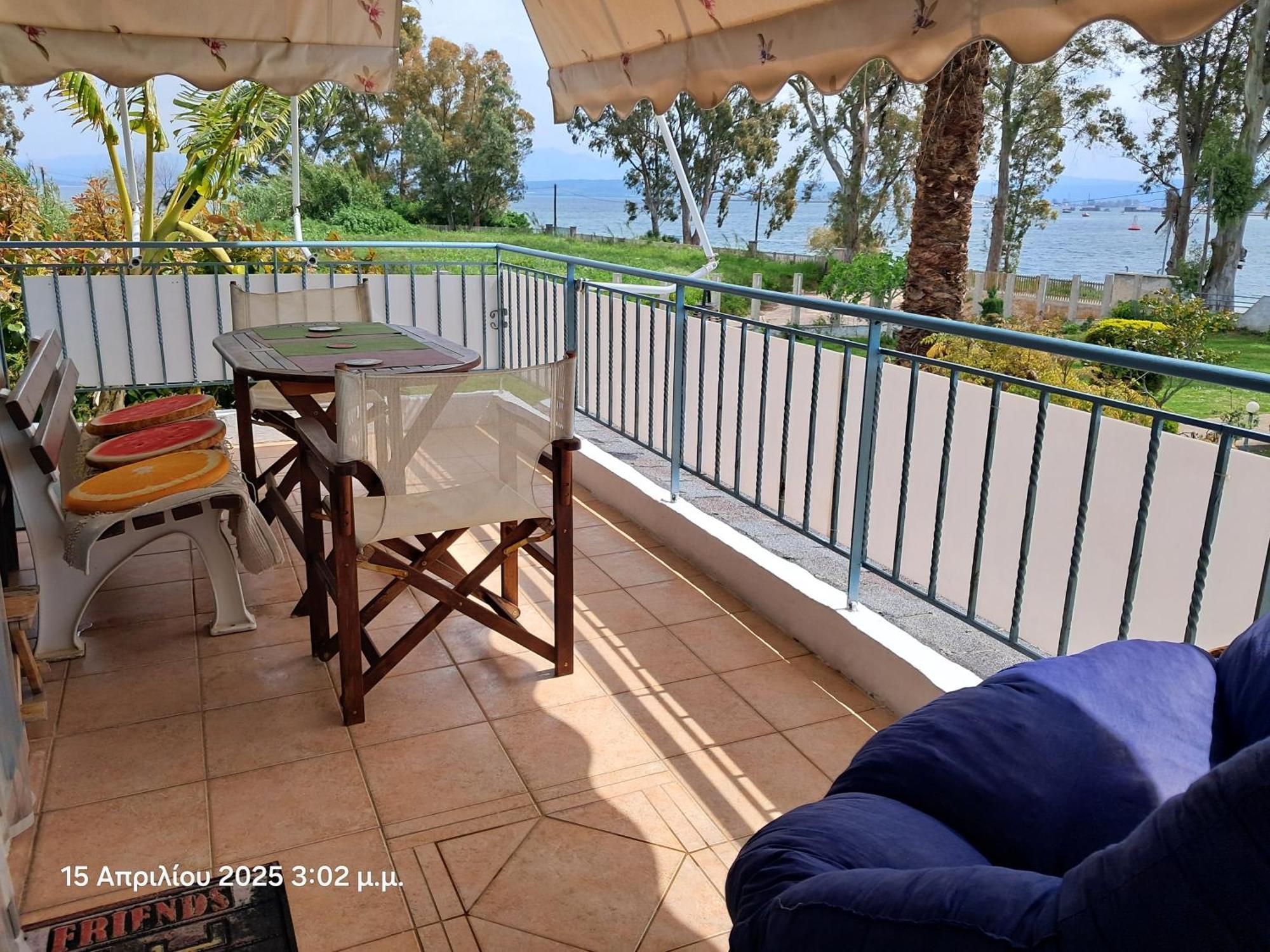 Top Floor On Villa, 3' From Center, By The Sea! Host Is Efi Kwsta Preveza Esterno foto